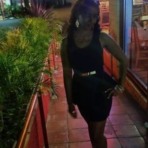 Meet your Posher, Dominique